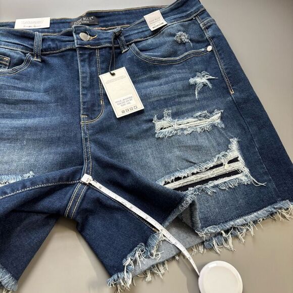 Judy Blue Mid-Rise Patch Cut Off Shorts denim jean size  3XL new - Picture 6 of 12